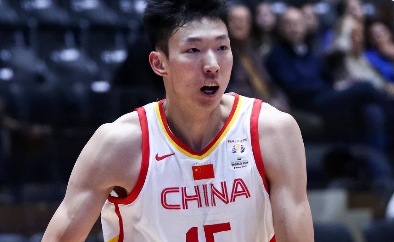 NBA球星周琦正式加盟辽宁本钢，实力大增！